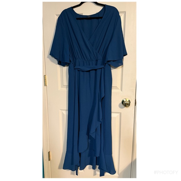 Elegant Blue Maxi Dress - Picture 1 of 7
